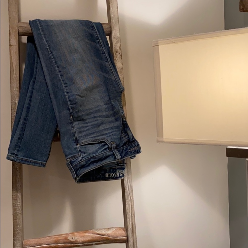 AMERICAN EAGLE low rise skinny jeans